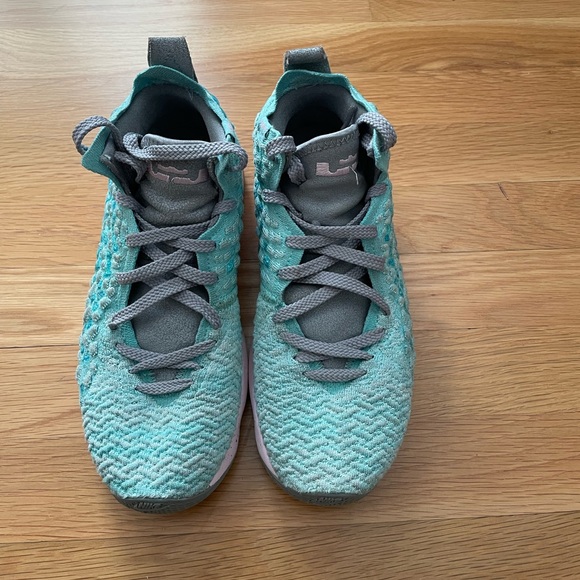 Nike Kids LeBron 17 GS “South Beach” sneakers - size 5.5 - Picture 1 of 6